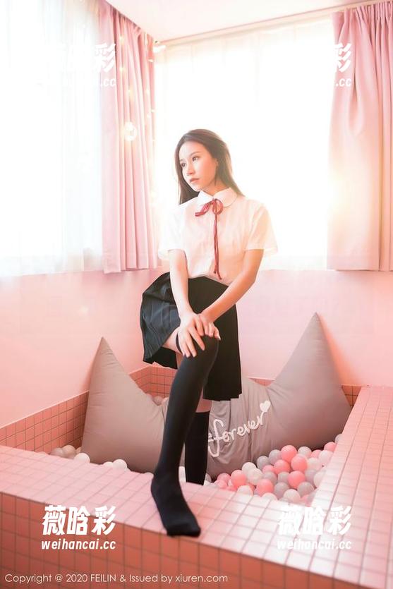 Feilin嗲囡囡-Emily顾奈奈酱 Feilin嗲囡囡 - Emily顾奈奈酱的校园套图,下载前恩爱提醒,准备好了吗?
