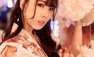 Feilin嗲囡囡 - 施忆佳KITTY的纯白写真：保证白得闪闪发光，下载时请抓紧屏幕不掉落！