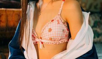 GIRLT果团网 - little贝壳喵的泳池写真，不同的角度，蘑菇云般的多变，太有趣了。