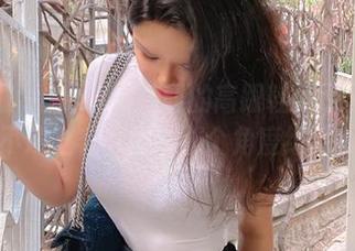 微密圈 - Jessie婕西的高跟鞋：原图里的不速之客，脚踝那个角度绝了！
