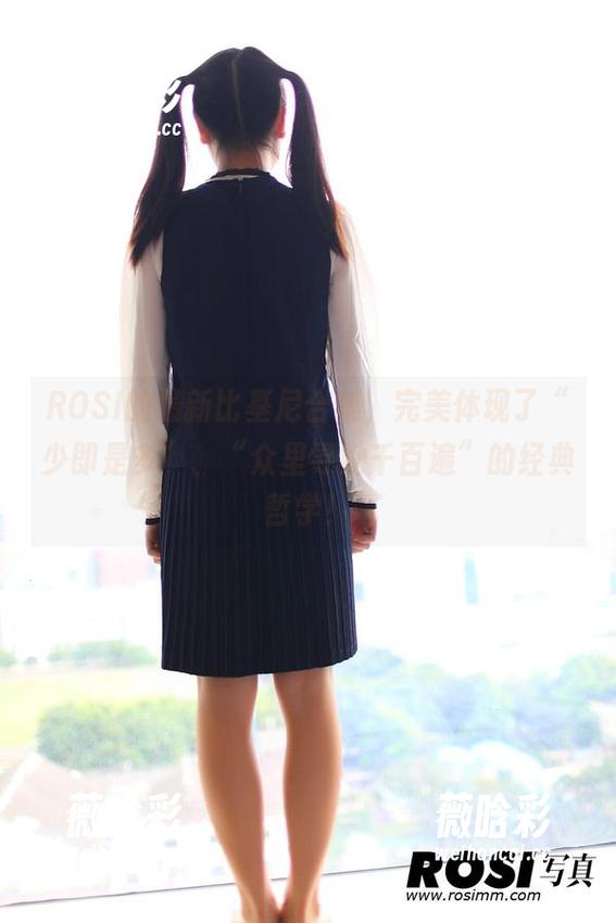 ROSI的最新比基尼合集，完美体现了“少即是多”、“众里寻她千百遍”的经典哲学！