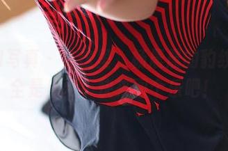 ROSI写真 - 在这里，杨晨晨的豹纹图片全是免费！快来图个乐吧！