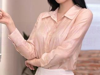 Xiuren秀人网 - 看邹晶晶如何把红裙演绎得这般高清，果断壁纸级！