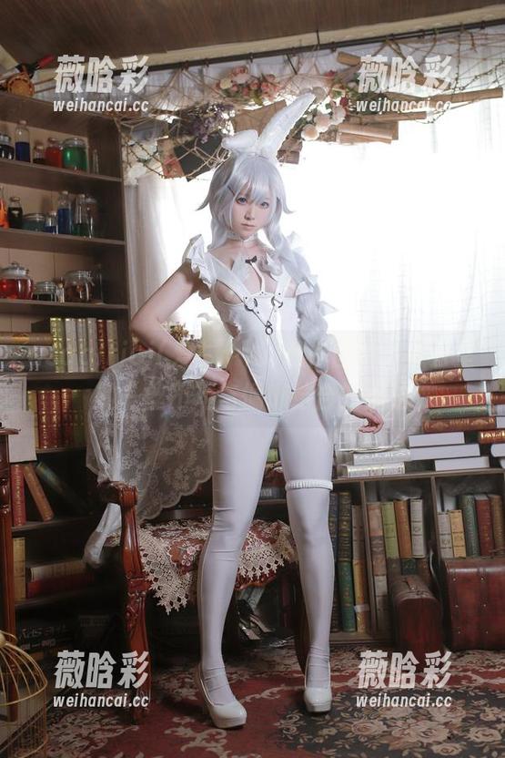 asagiriai(爱ちゃん)私房图片：办公室的一丝不苟与慵懒结合的魔法