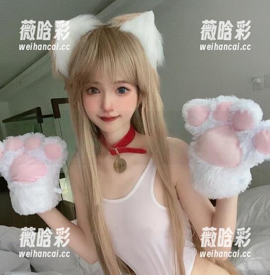 恍惚之间，倦倦喵的小脚丫成了我新的桌面美图，月亮都羞愧了。