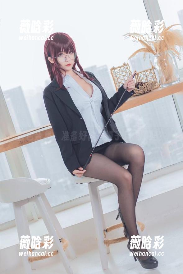 白色合集：准备好被凉凉子晃眼了吗？