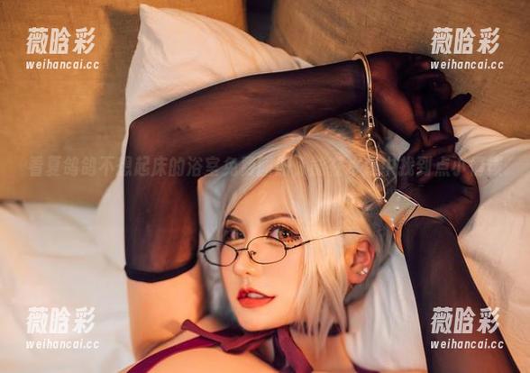 看夏鸽鸽不想起床的浴室免费图册，能在水汽中找到点小情愫？