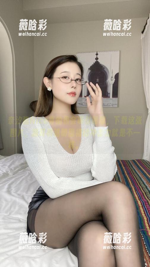 奈汐酱Nice 奈汐酱Nice真的很会吸引眼球,下载这张图片,猫耳和透明围裙的冲击力就是不一样。