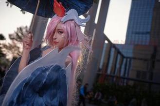 奶狮不咬人精选图库：姐姐的狂野气息，尝试隐藏的可爱一面吗？