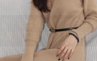 小众视觉 - 在线看！婷婷的白衬衫，今天又撩到了没？图集入内自取！