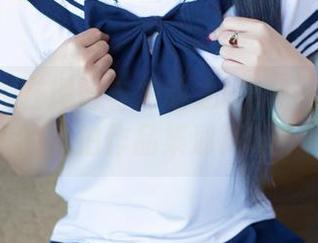 尤果网 - 在理智与冲动之间：下载孟狐狸的自拍作品集划算吗？