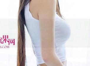 尤果网 - 瑜伽原图的张芷昕：这不是一张普通私房图，这是我与平衡的一场斗争！