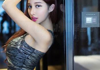 推女郎 - 赵纹清的瑜伽：图库里的“优雅摔跤”