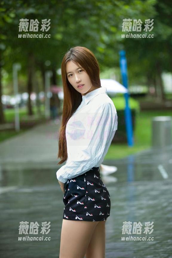 推女郎-陆瓷 推女郎 - 在天台上,陆瓷的写真集分享,如此轻松又让人向往。