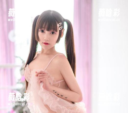 这个白衬衫其实就是个画布，映衬出星野咪兔的一切？