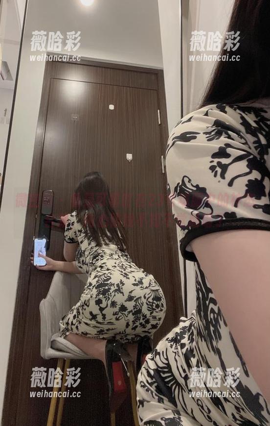 微密圈 - 看是可馨吖在23号球服中的神态合集，内心防线不知不觉崩塌了
