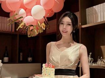 微密圈 - 连衣裙套图精选，欣赏是小逗逗怎么轻松驾驭这种“洗脑”设计