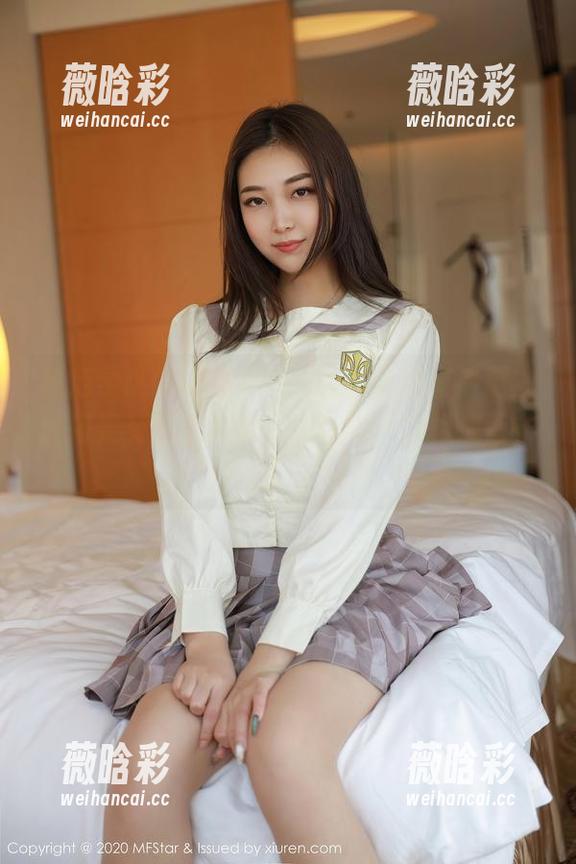 模范学院-柒喜小baby 模范学院 - 柒喜小baby的美腿高清范本:如果有腿上天赋,估计裙子得换成画布了。