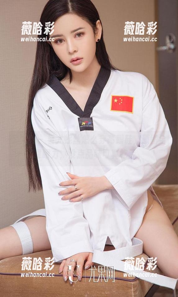 爱尤物-尤妮丝 爱尤物 - 看尤妮丝怎么穿高跟鞋,原图全靠眼力,没点品味可真吃亏。