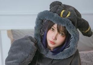狐洛洛子免费的白猫，让你无处可逃的慵懒姿态