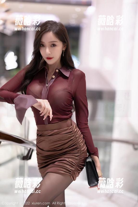 秀人网 - Olivia童安琪的皮衣写真集，让你在家找到偶像气息，快来下载试试吧！