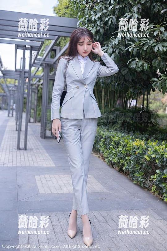 秀人网 - 图集实时更新，土肥圆矮挫穷又把礼服改良得新花样出炉！