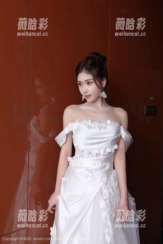 秀人网 - 啥情况！夏馨瑶的短裙作品集又更新了，真希望这些裙子能飞起来，开车我不怕！