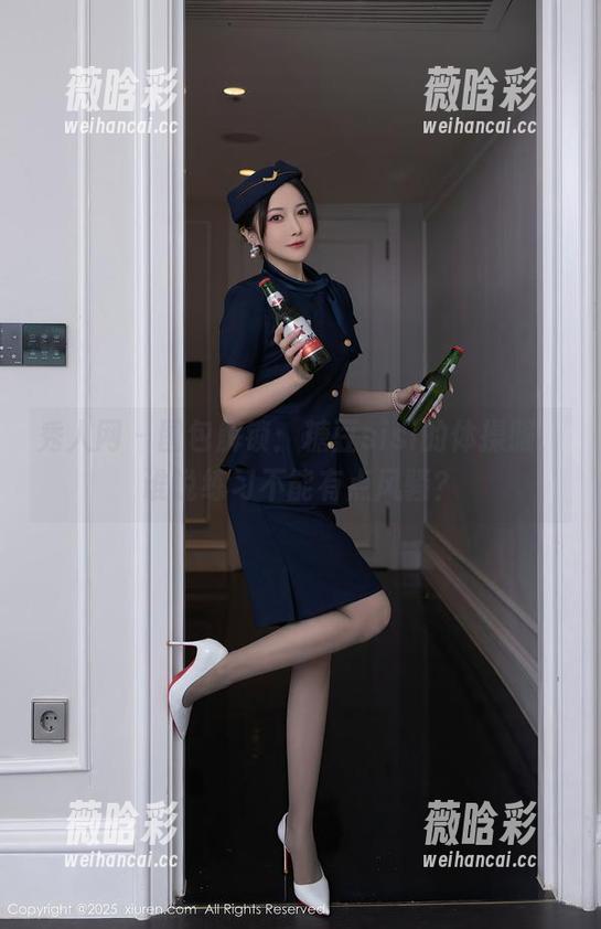 秀人网-糖豆sisi 秀人网 - 图包解锁:糖豆sisi的体操服,谁说练习不能有点风骚?