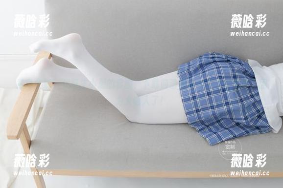 紧急企划 - 优等生小恩的套图，下载前请确保你不在吃东西，因为太诱人了！