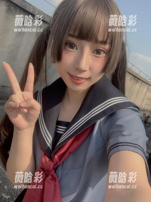 胡桃喵竟泳全套图包，点击后你可能会沉迷其中。