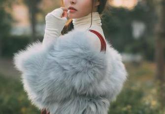 菠萝社 - 分享柳侑绮Sevenbaby美腿套图：腿长不是别人给的，是我买的！