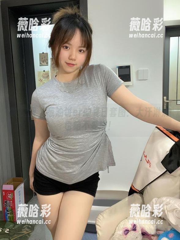 葱油饼er 微密圈 - 葱油饼er的夏日套图:大汗淋漓也绝不妥协!