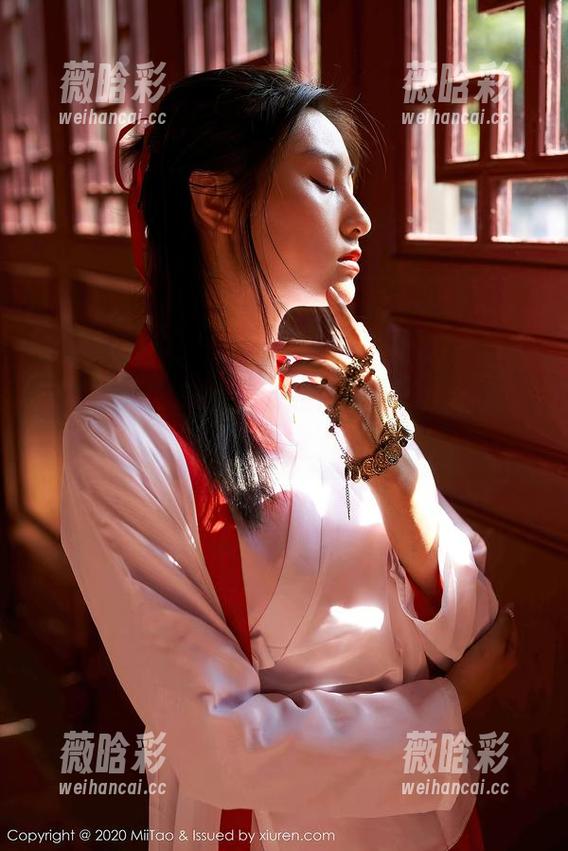 蜜桃社 - 下载初月的豹纹全集，感情果然复杂又迷人。