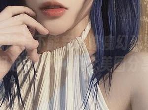谁说爱宕泳装不能穿得像魔幻现实主义？起起子vvvv来个美图分享