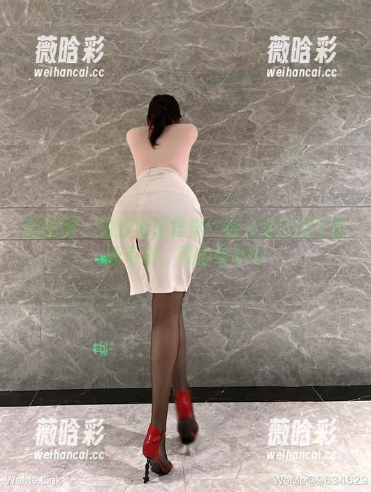 微密圈 - 婚纱要这样穿！迷人的五姨太最新写真，照甜到不行