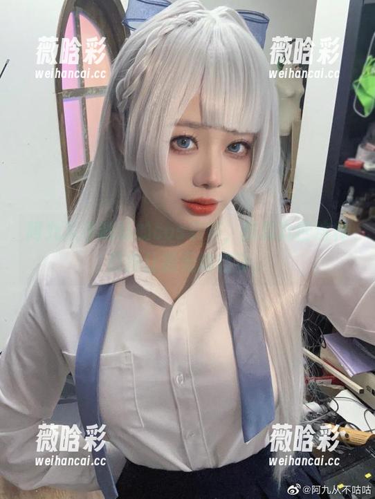 阿九从不咕咕 阿九从不咕咕的cos表演,路易九世这样打扮让我无地自容。