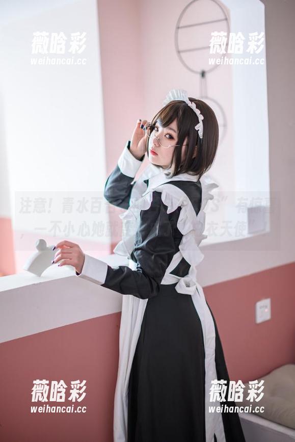 注意！青水百合子的白色“COS”有惊喜，一不小心她就变身成了“白衣天使”！