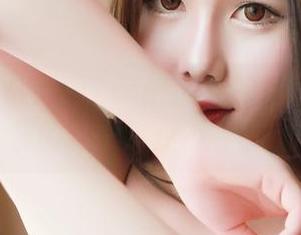 青豆客 - 战姝羽Zina的无圣光颜值——这样的装扮有点不寻常？