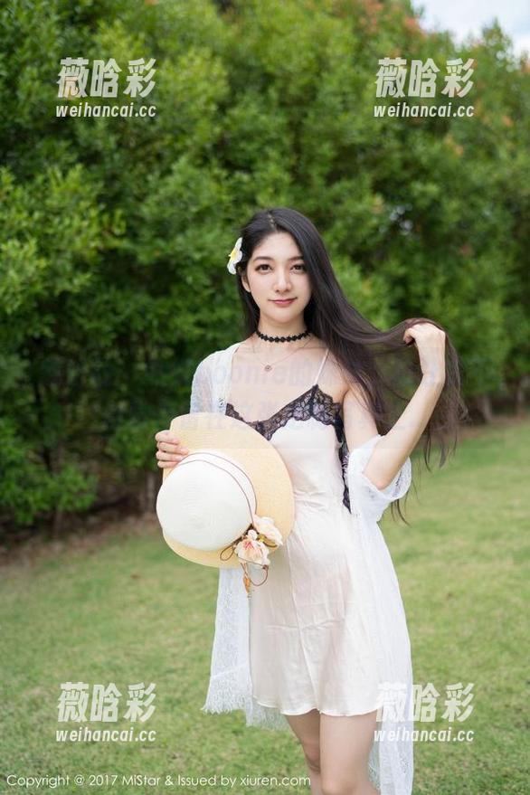 魅妍社 - 鲍妮boonie的妹妹，总让我不自觉停留在这张定制写真上...